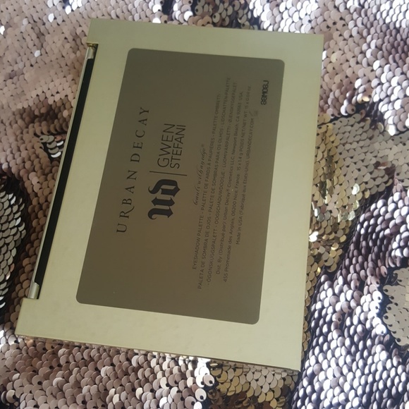 Makeup - Picture 7 of 7